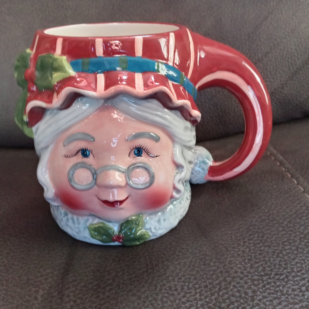 RARE MRS.CLAUS COFFEE MUG